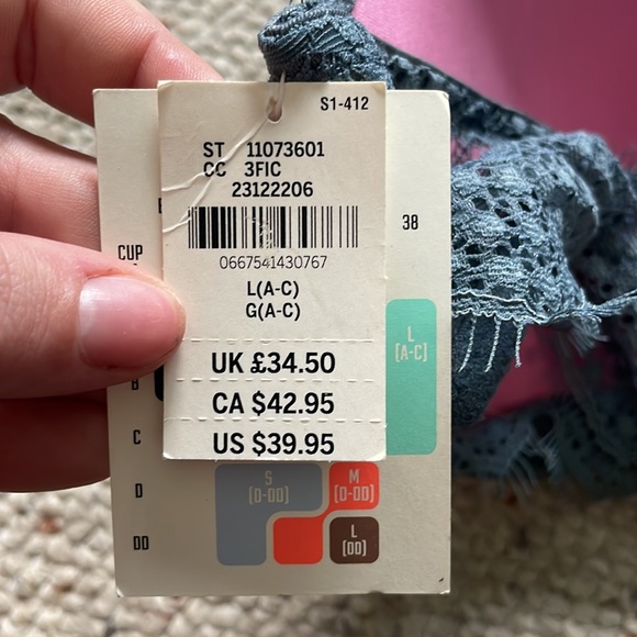 Victoria’s Secret Pink Lace High Neck Bralette Top Size L - Picture 6 of 7